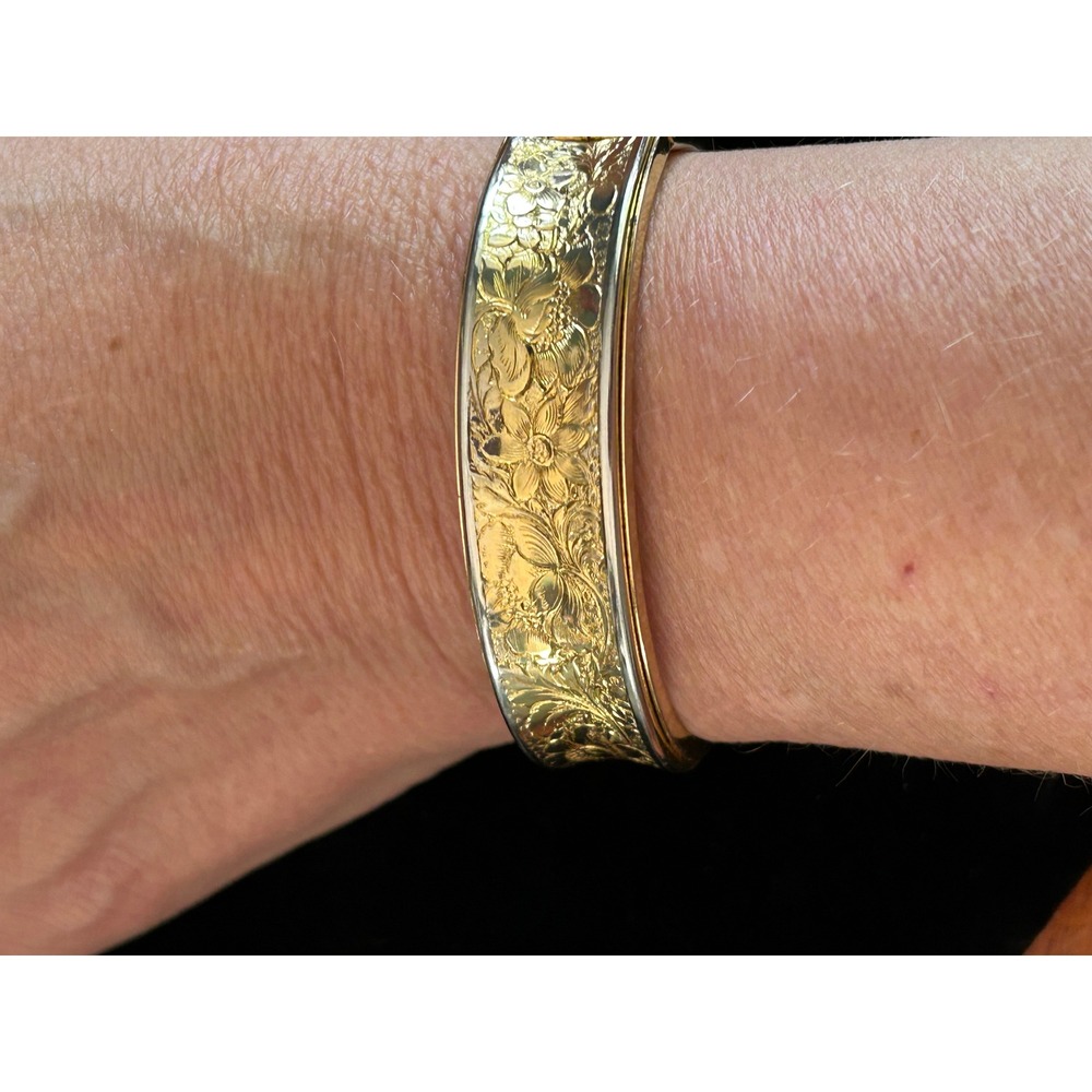 Floral Engraved Gold Bangle Bracelet